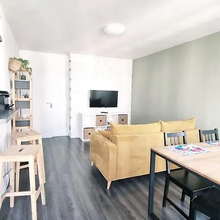 Apartment 4-6 Personnes